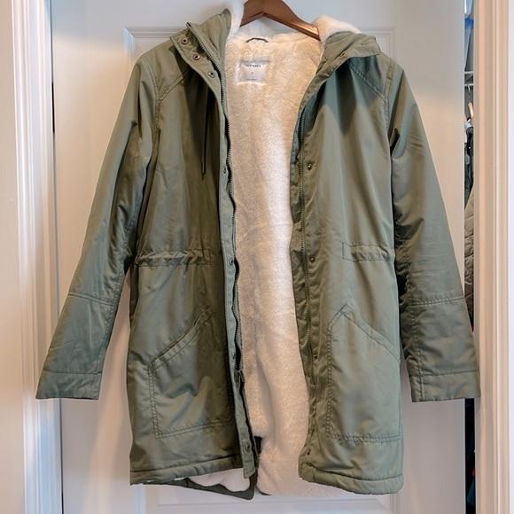 Old Navy water-resistant hooded faux fur lined parka - Picture 1 of 2